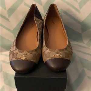 Coach Khaki Tan Beige Signature Flats Size 9